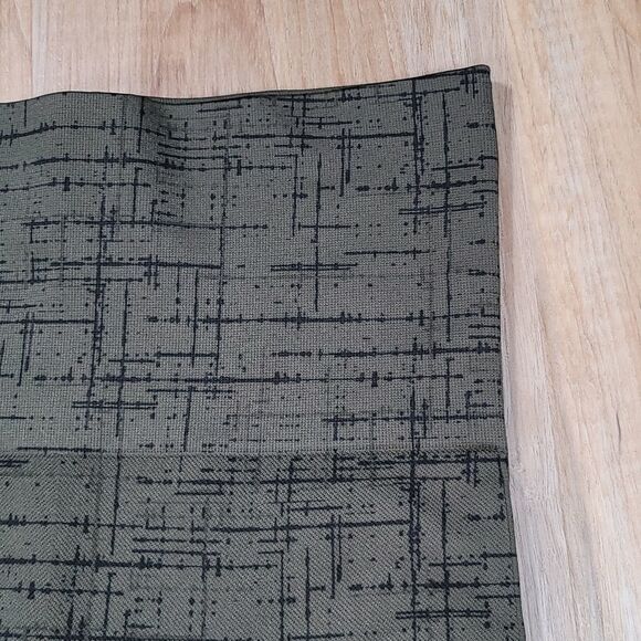 ☔️🔺️Spanx Olive & Black "Look at me Now" Seamless High Waist Pants Medium - Picture 5 of 8